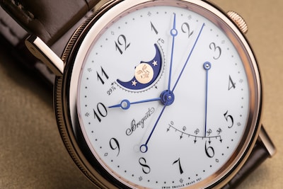 Montres Breguet | Classique Phase de Lune 7787 | 7787BR/29/9V6